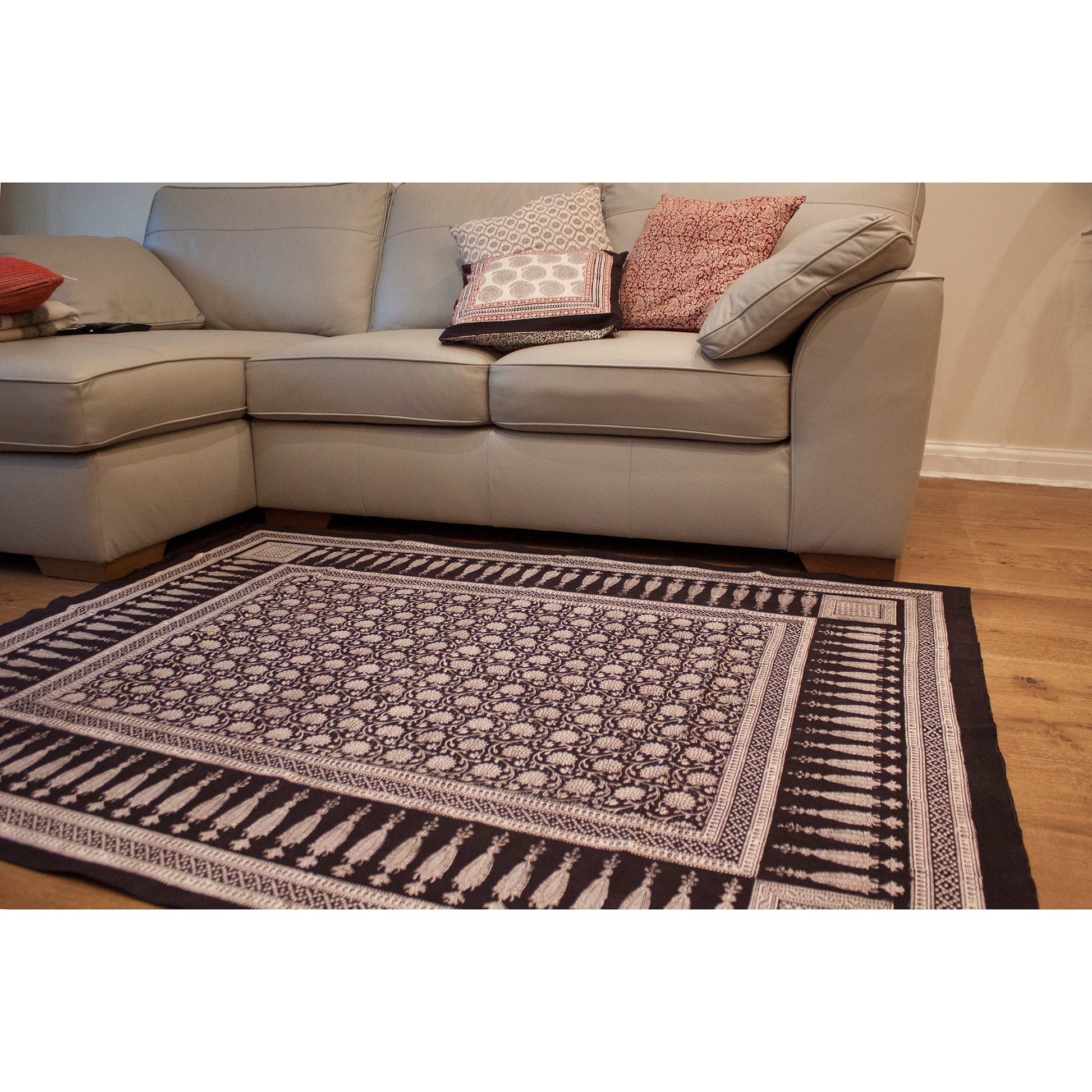 Traditional Floral & Paisley Hand-block Print Area Rug - White Black-1