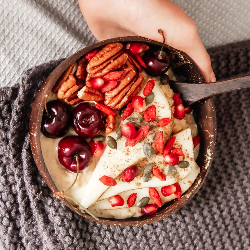 Eco-friendly Coconut Bowls & Spoons Set of 2-12
