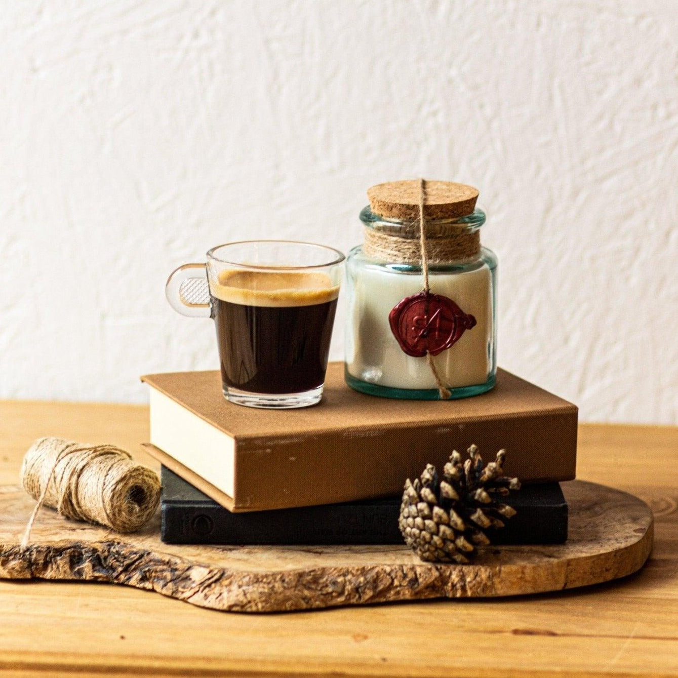 Sustainable Soy Pot Candle - No. 3 Peony and Oud by STANZA Artigiana-4